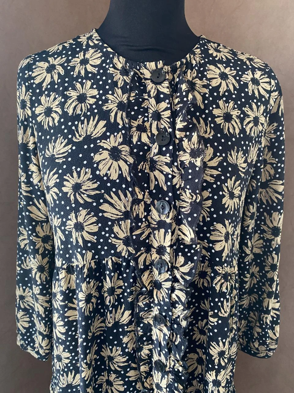 ZARA jurk maat 34 zwart met beige bloemen – Volants & knopen – Bohemien chic stijl – photo 2